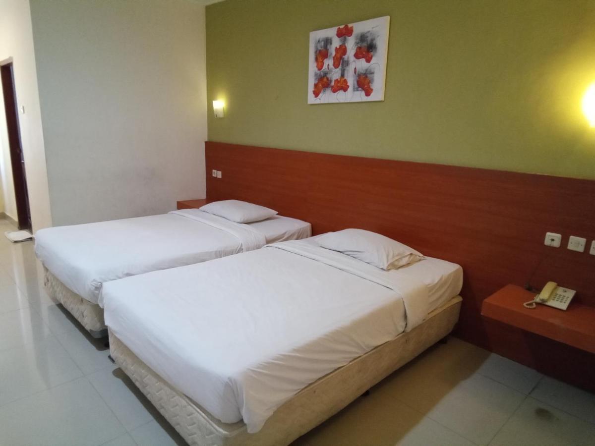 Hotel Puri Dibia Kuta Kuta Lombok Exterior foto